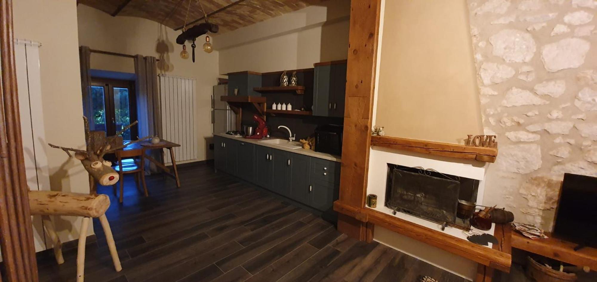 Dimora Dei Baldi - Rooms & Relax Fagnano Alto ภายนอก รูปภาพ
