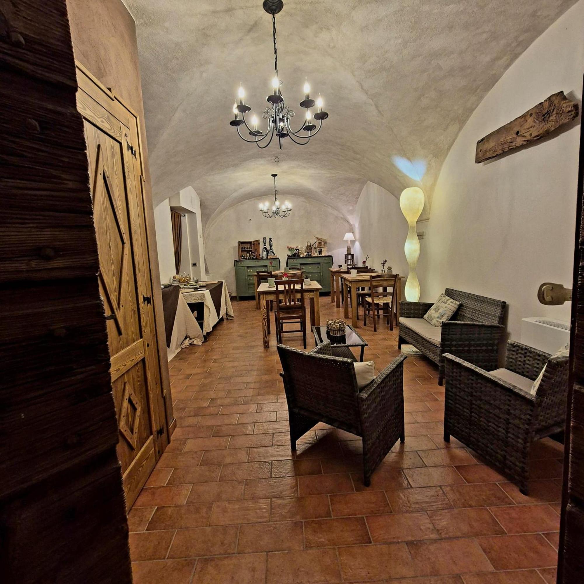 Dimora Dei Baldi - Rooms & Relax Fagnano Alto ภายนอก รูปภาพ
